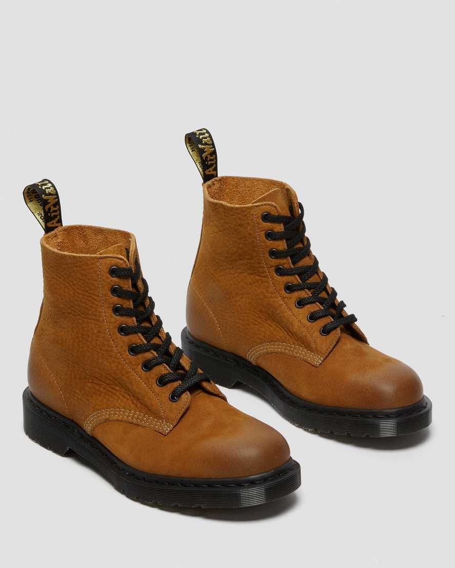 stivali casual da uomo dr martens 1460 pascal realizzati in inghilterra color cuoio