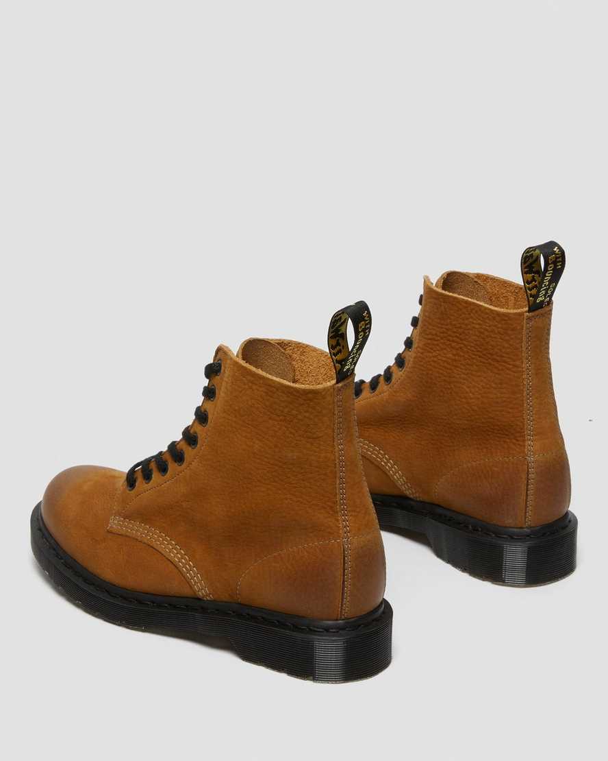 stivali casual da uomo dr martens 1460 pascal realizzati in inghilterra color cuoio