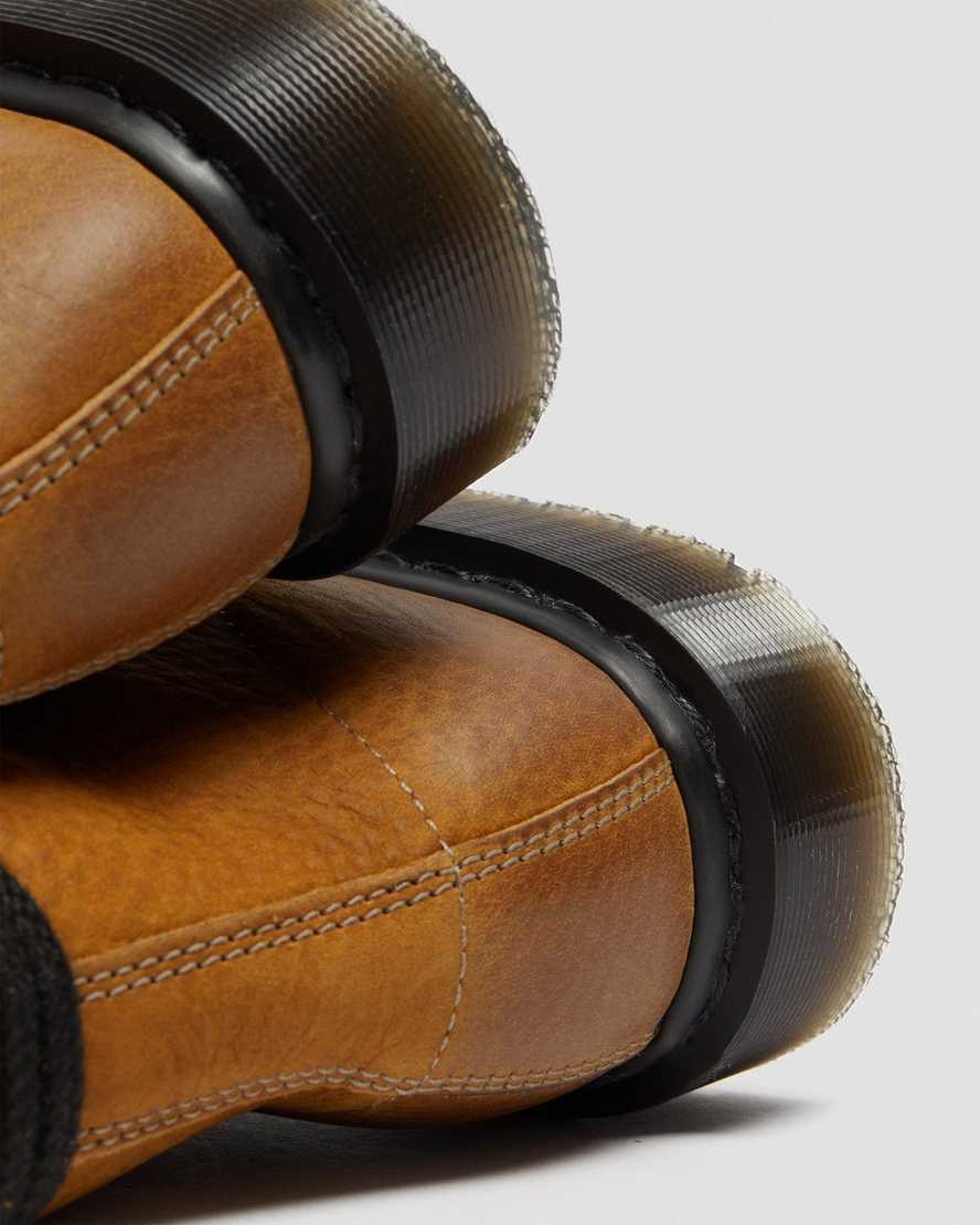 stivali casual da uomo dr martens 1460 pascal realizzati in inghilterra color cuoio