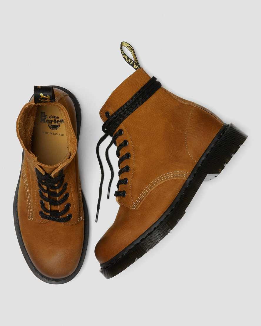 stivali casual da uomo dr martens 1460 pascal realizzati in inghilterra color cuoio
