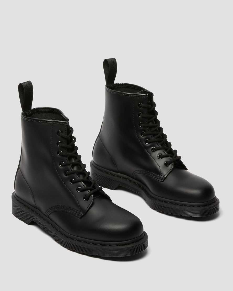 stivali con lacci da uomo dr martens 1460 mono smooth neri