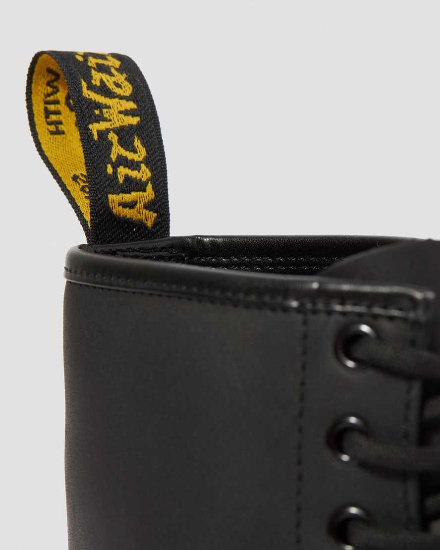 stivali con lacci dr martens 1460 greasy da uomo neri