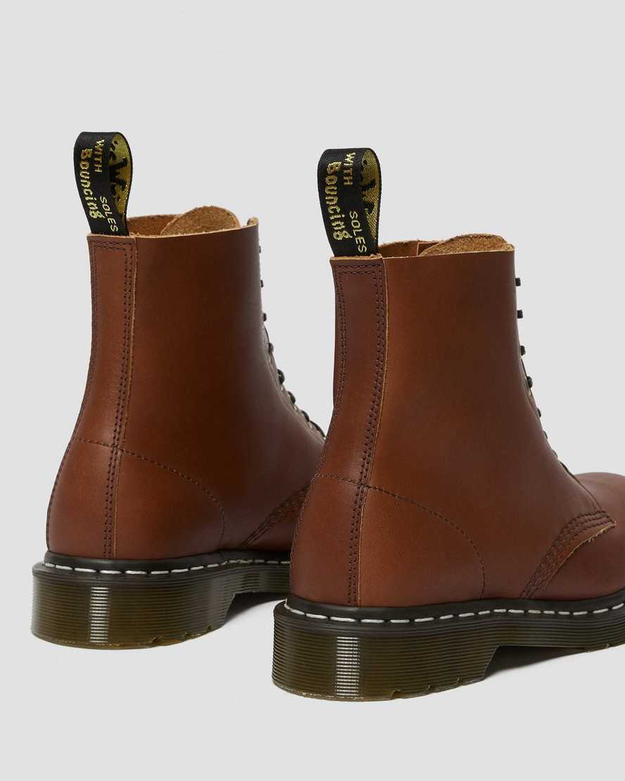 stivali stringati da uomo dr martens 1460 veg tan