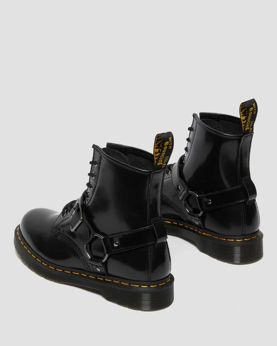 stivali con lacci da uomo dr martens 1460 harness neri