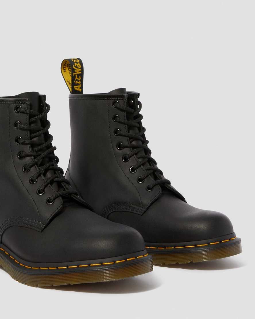stivali con lacci dr martens 1460 greasy neri da donna