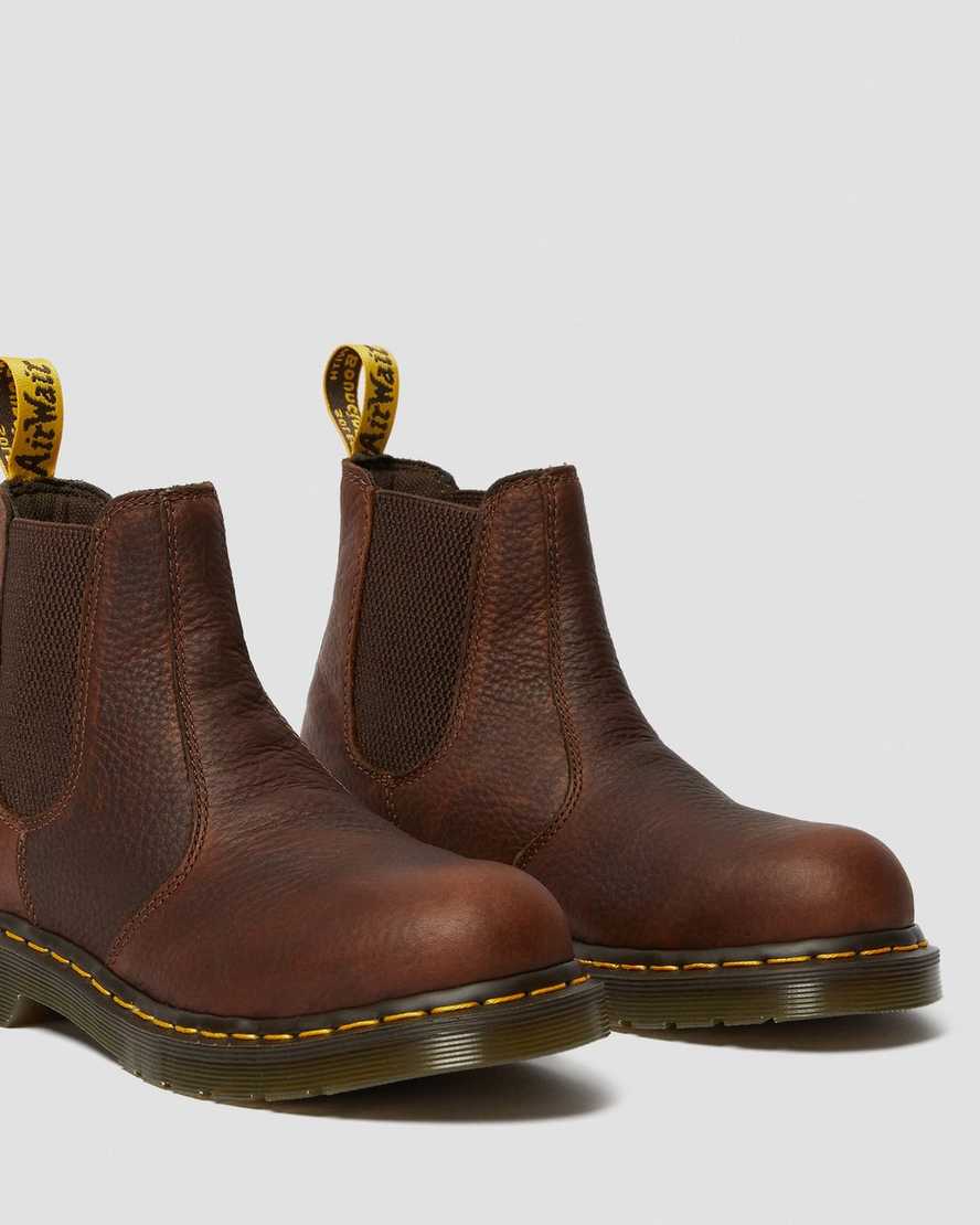 stivali da lavoro da donna dr. martens arbor con punta in acciaio marroni