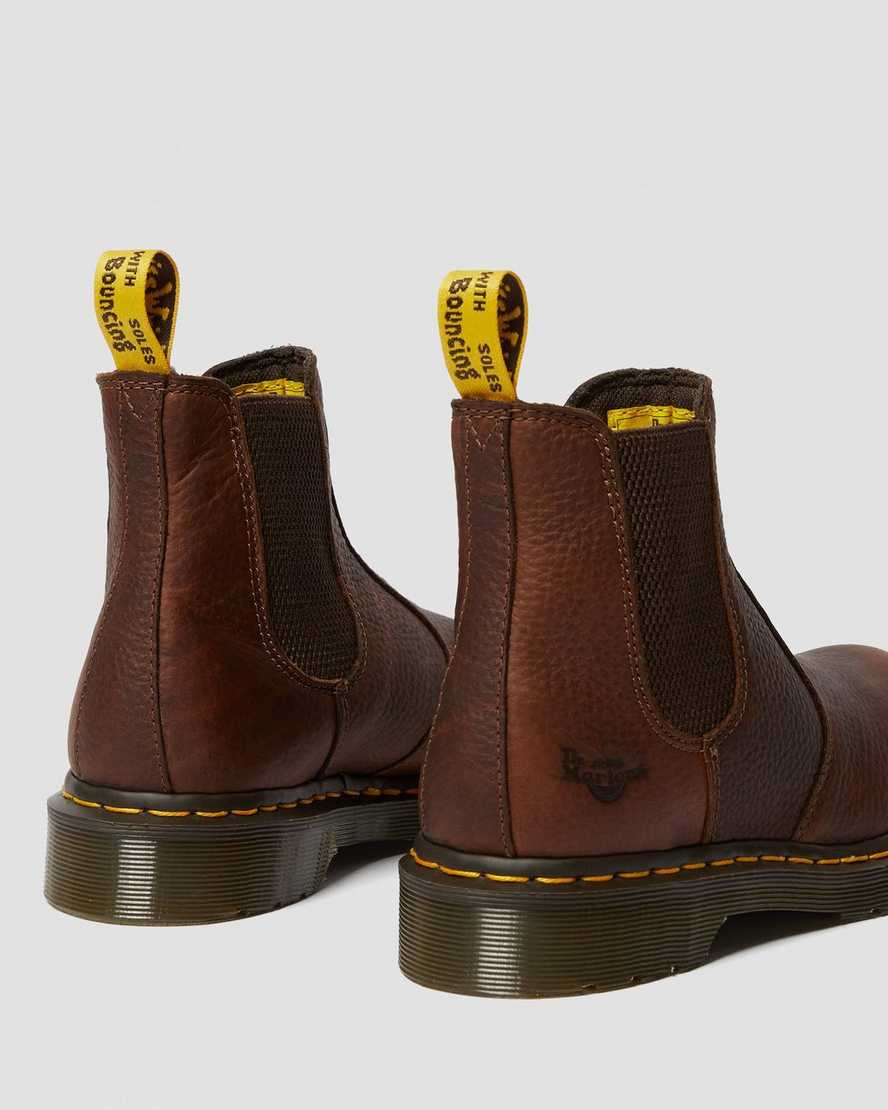 stivali da lavoro da donna dr. martens arbor con punta in acciaio marroni